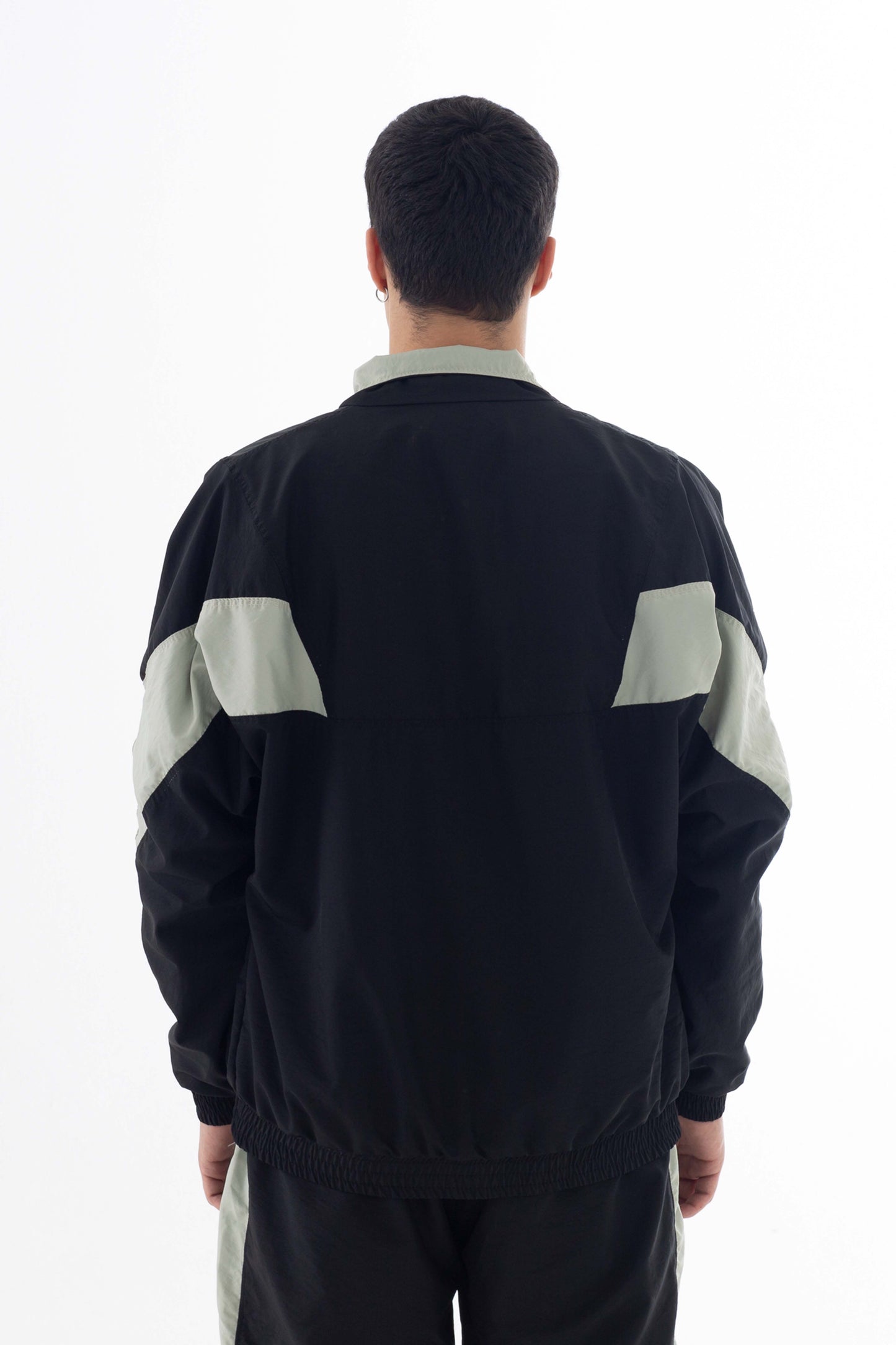 VLAZE Campera (negro)
